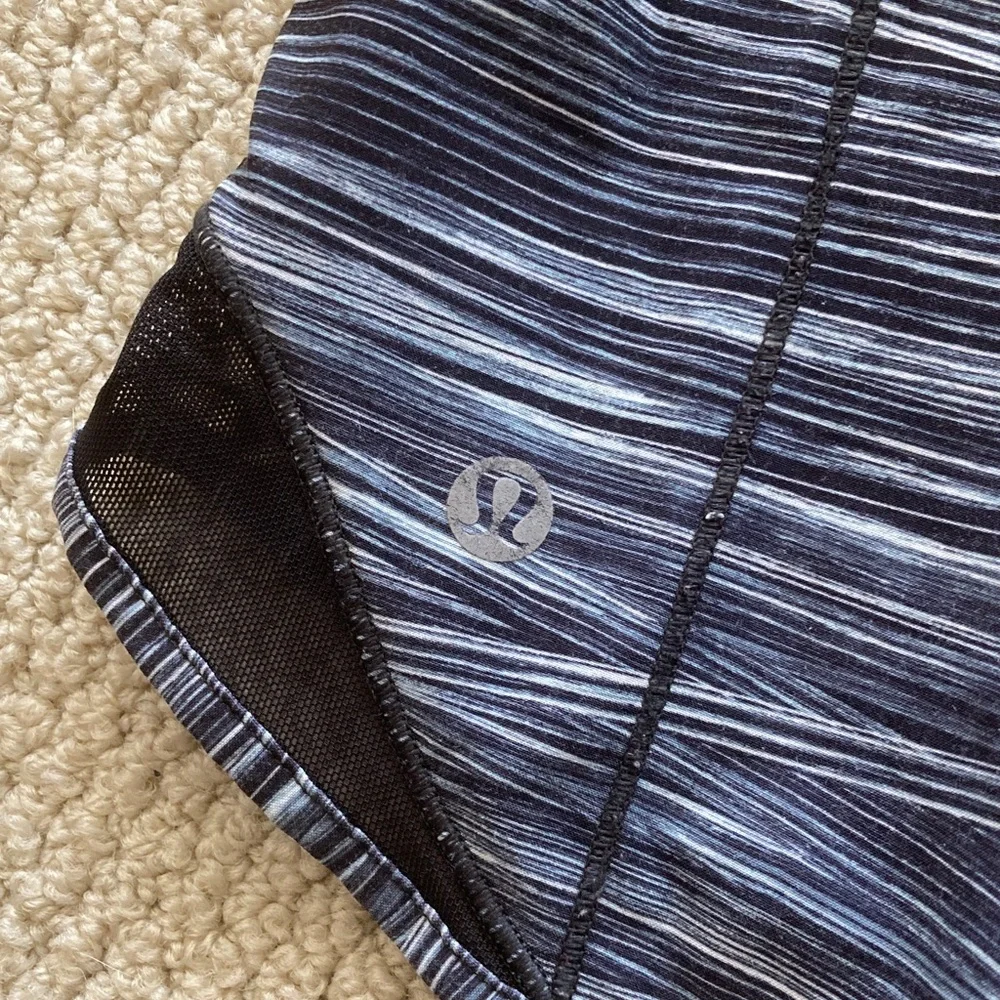 LULULEMON Hotty Hot Shorts Low Rise 4” Black White Soft Size 6 Low Rise EUC